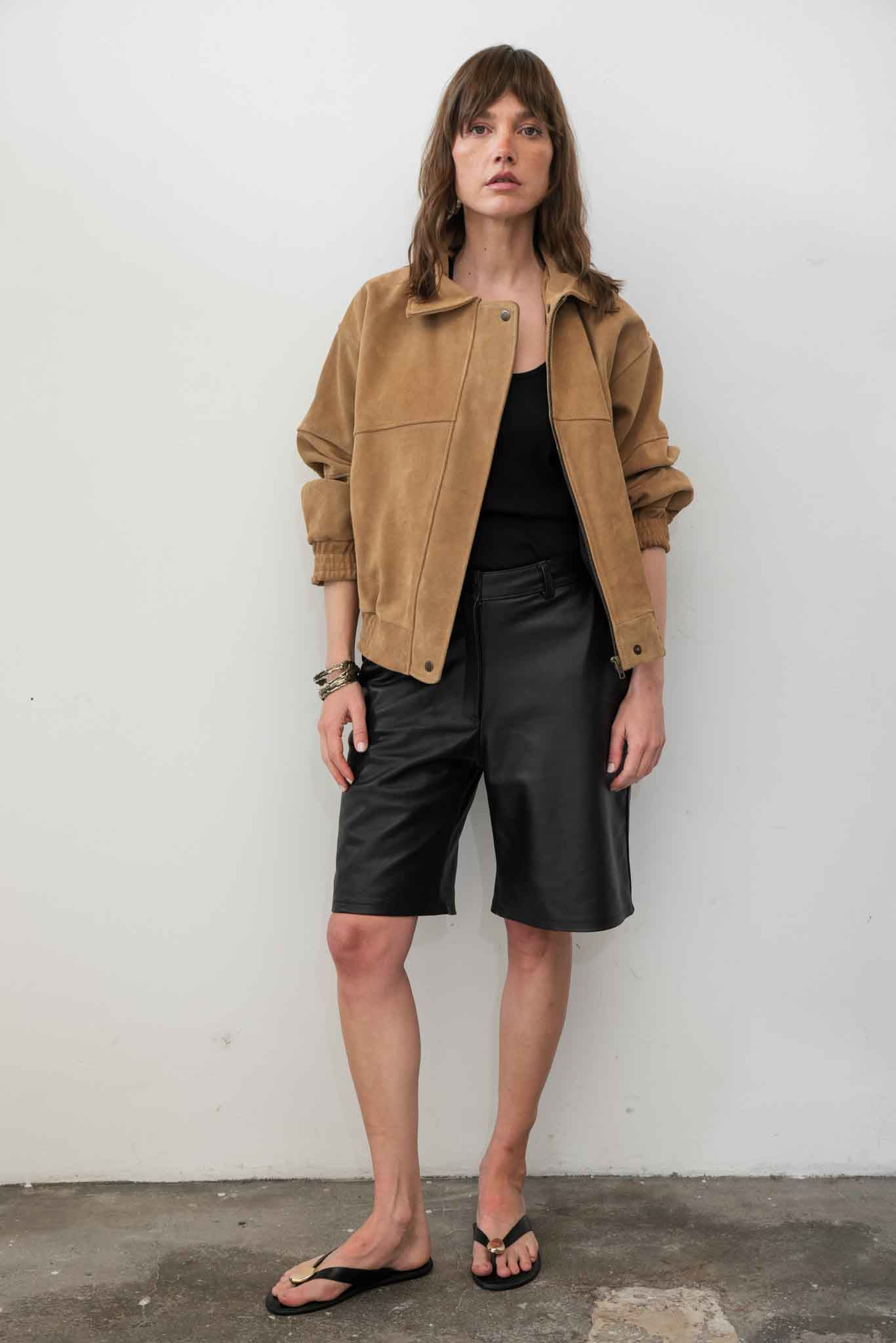 PRE VENTA | Jacket BOMBER CORTA gamuza Arena