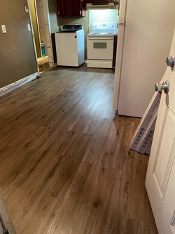 laminatewood floor installation kitchen1