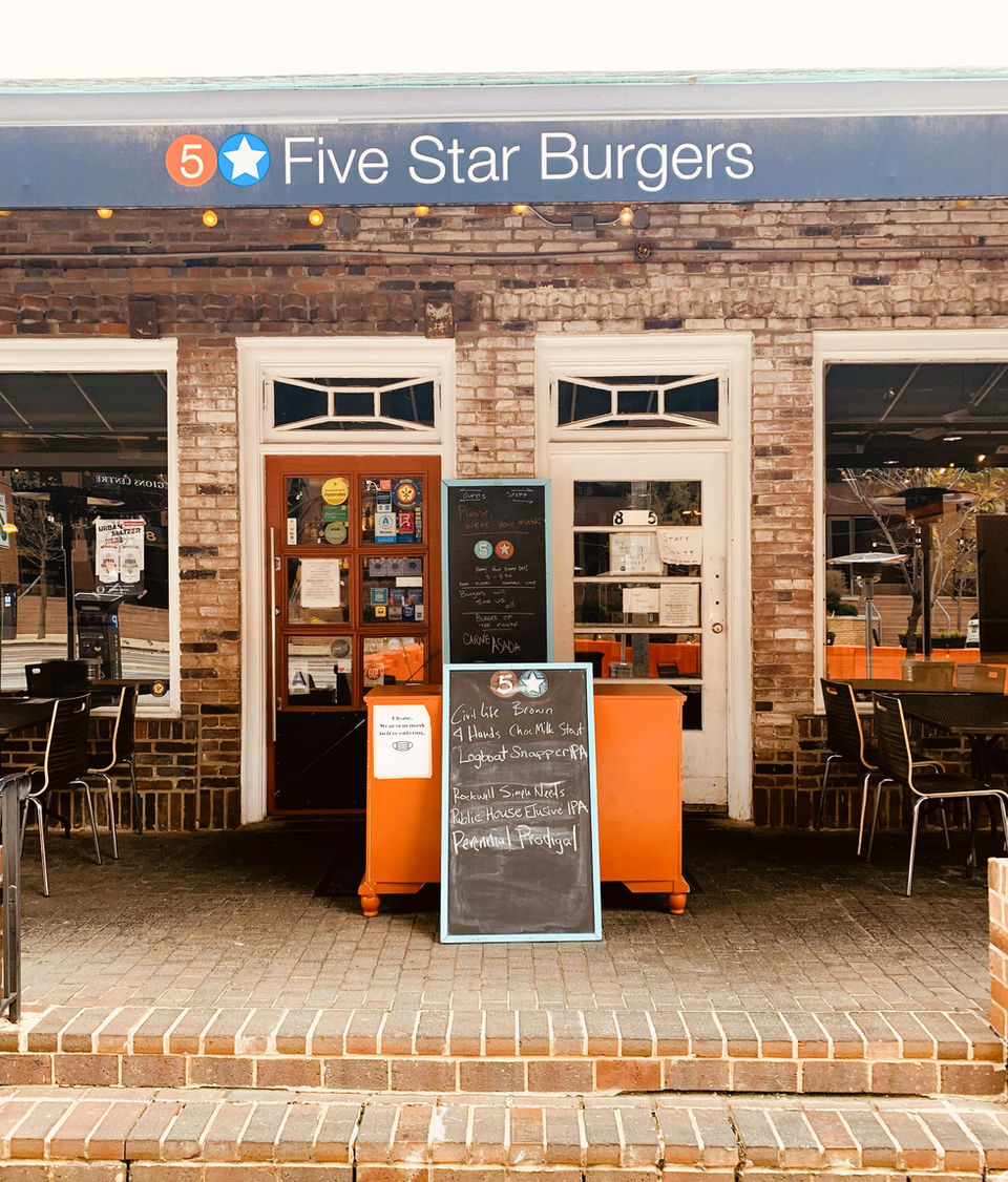 Our welcoming front door on Maryland Avenue!
