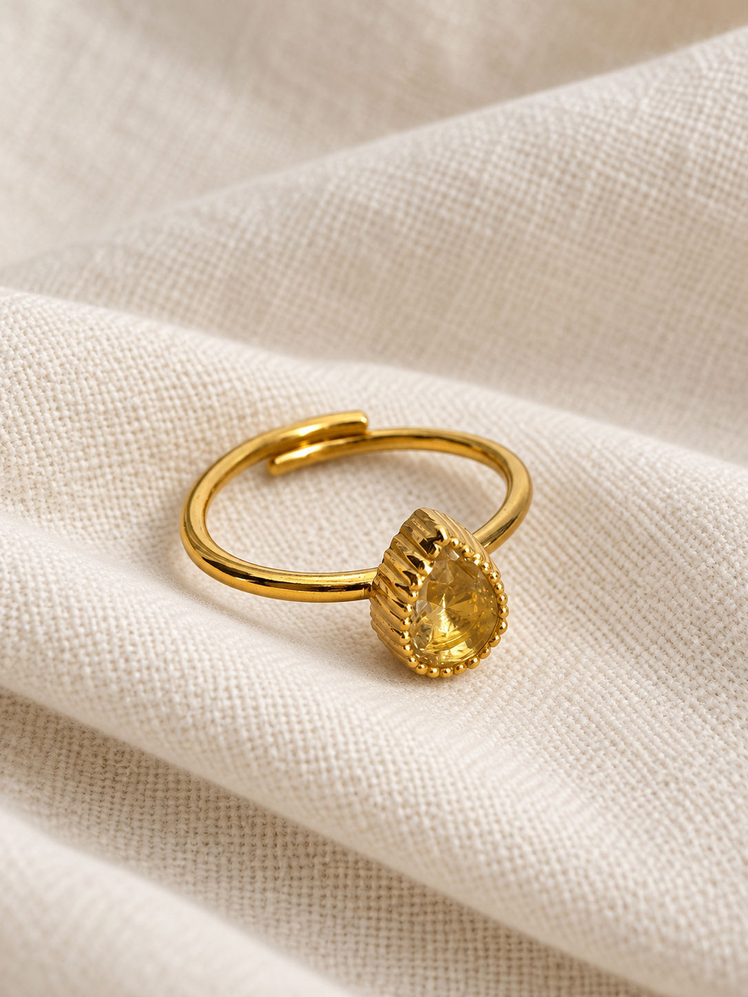 Aura teardrop ring