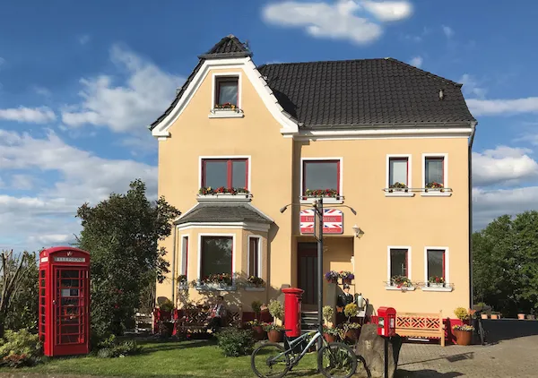 3_Startslider_Hotel_neutral_.webp