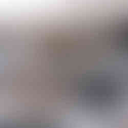 interiér bílý kostel