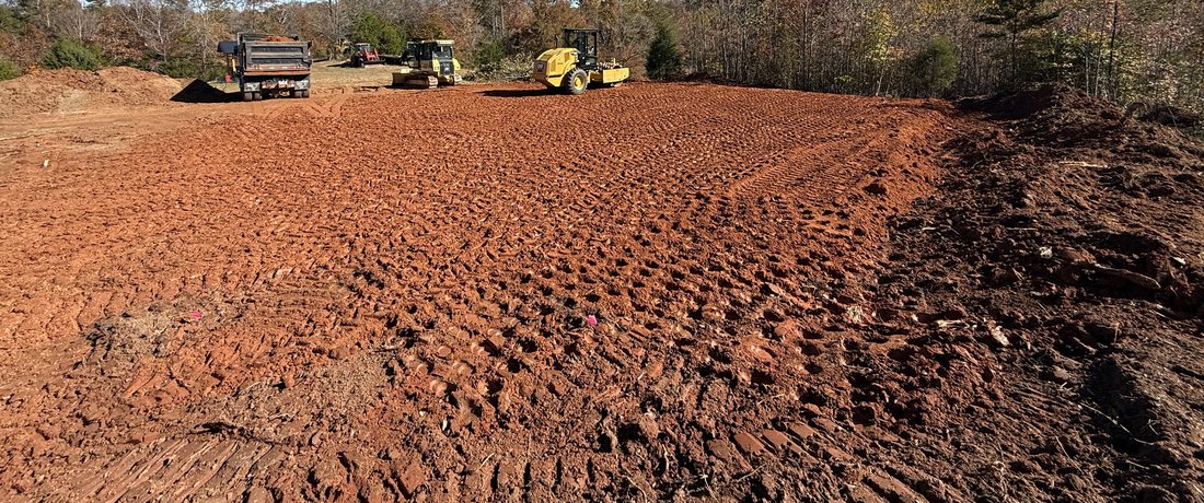 Rough and finish grading of a residential lot in Rock Hill SC