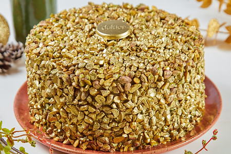 Bolo Pistachio Dourado.jpg