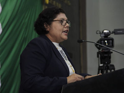 Solicita Congreso suspender
evaluación docente