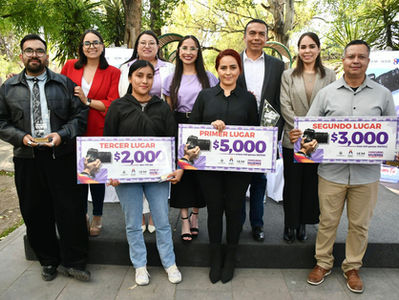 Gobierno reconoce talento ciudadano en exposición fotográfica “Mujeres tan Gigantes como Tú”