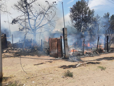 Incendio de casa habitación de materiales frágiles en El Saltito