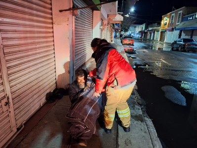 Bomberos de Durango mantienen recorridos para brindar apoyo a personas en situacion de calle