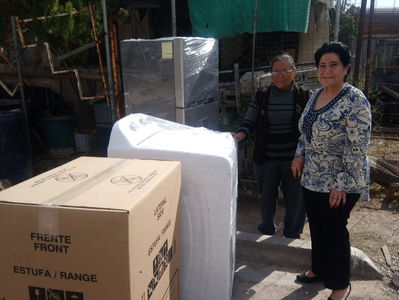 LA SEÑORA VILMA ALE DE HERRERA ENTREGÓ
APOYOS A FAMILIA AFECTADA POR INCENDIO