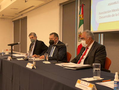 Reconocen liderazgo de la UJED en el apoyo al desarrollo de pequeñas empresas