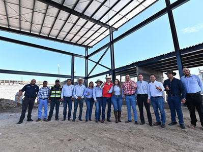Esteban Villegas supervisa Central Camionera en Vicente Guerrero, obra que dará mejor transporte