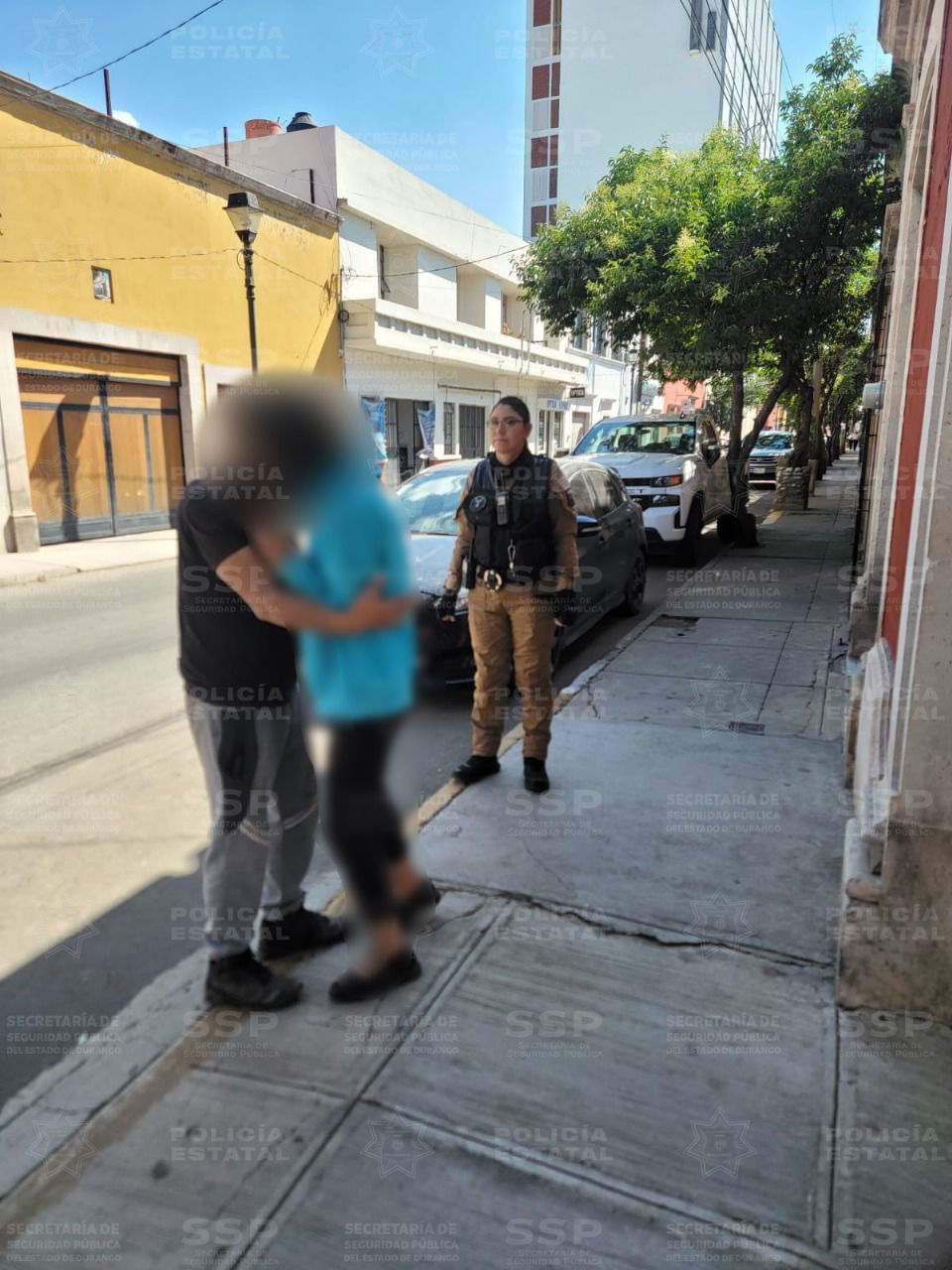 Con proximidad social operativo Dragón salvaguarda a mujer que en la vía pública sufre crisis