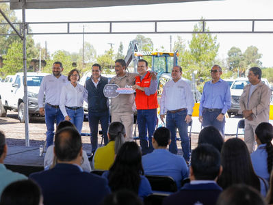 Fortalece Toño Ochoa el servicio de AMD para la gran familia duranguense