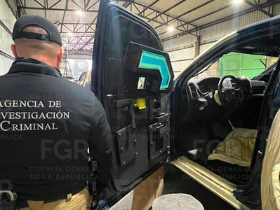 ASEGURA FGR EN CATEO VEHÍCULOS BLINDADOS, CARTUCHOS, ARMA DE FUEGO, CARGADOR E INMUEBLE, EN DURANGO