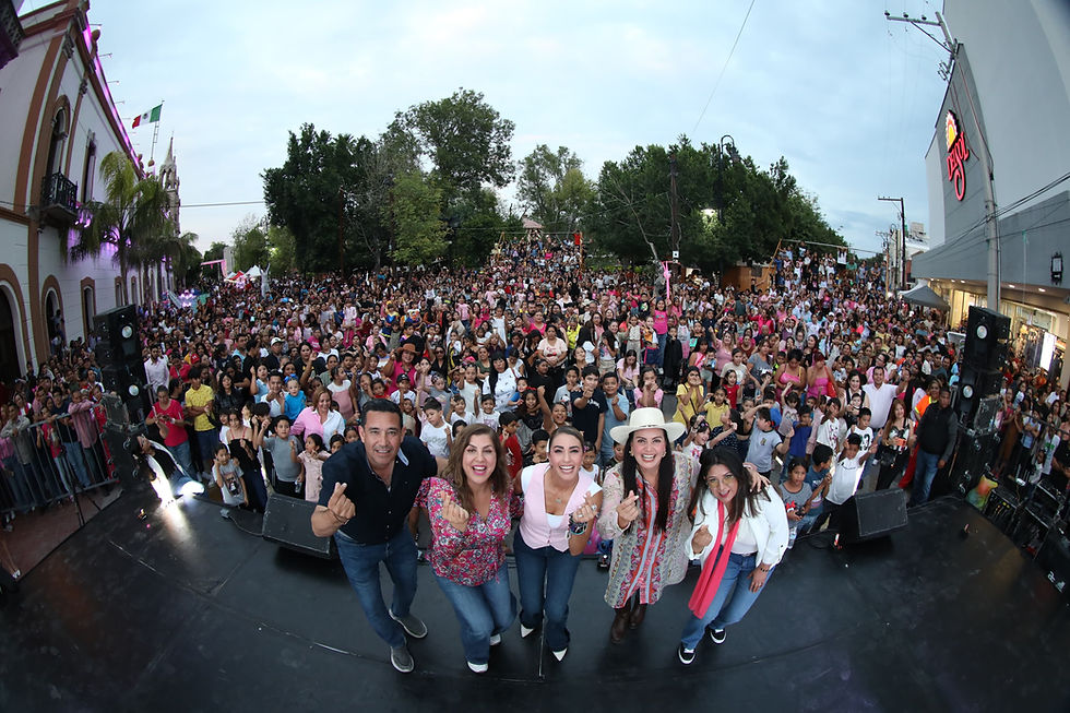 Marisol y Susy celebran el Día de la Niña con Callejoneada Rosa Infantil en Lerdo