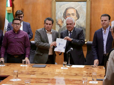 Recibe Congreso Tercer Informe de Gobierno