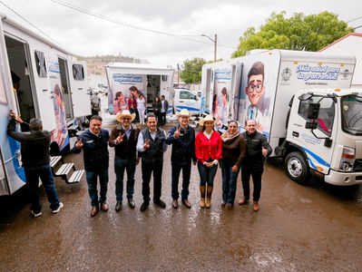 Esteban y Toño acercan atención médica gratuita a familias de la sierra de Dgo con caravanas