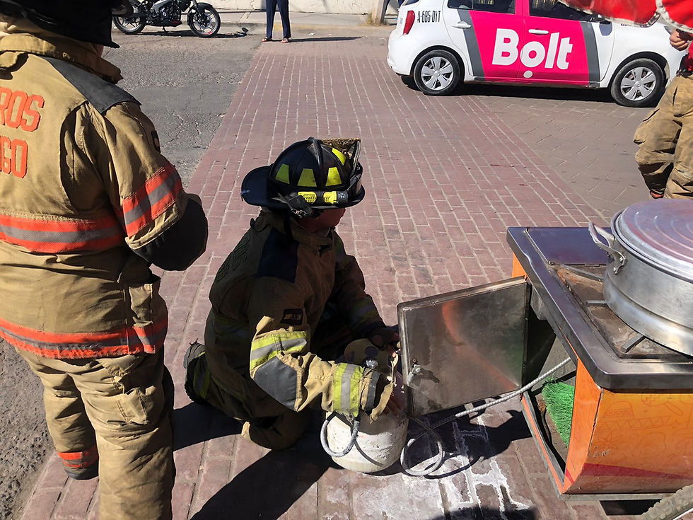 Protección Civil realiza revisiones preventivas de tanques de gas en comercios