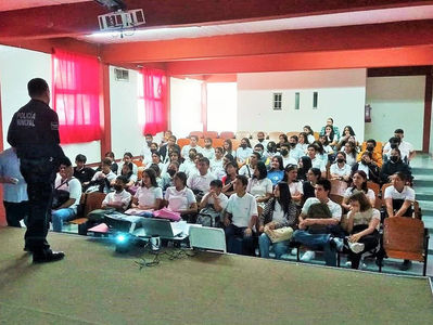 Buscan erradicar cyberbullying, acoso escolar y mal uso de redes sociales