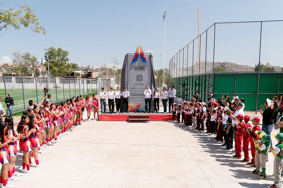 Entregan primera etapa de Estación Central; nuevo estadio de béisbol y cancha de futbol