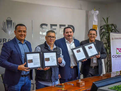 Con estampilla, Gobierno del Estado conmemora a la CONALITEG y la Televisión Educativa en México