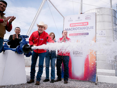 Esteban pone en marcha macrotanque en el poblado Jesús Agustín Castro