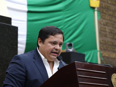 Busca Ulises Adame se regularice servicio de mototaxis