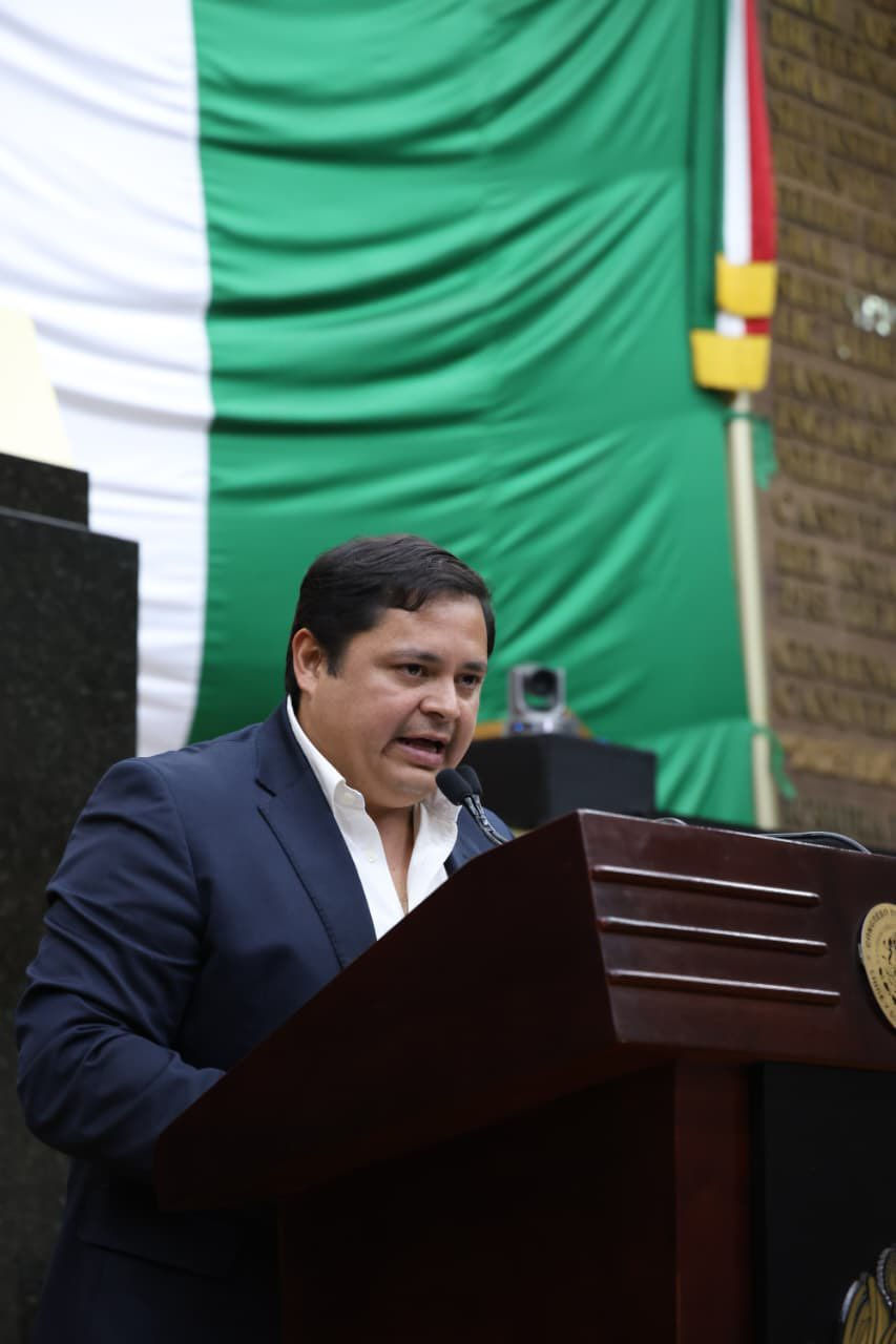 Busca Ulises Adame se regularice servicio de mototaxis