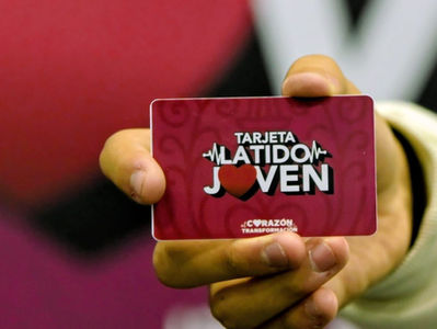 Betzabé Martínez pone en marcha la entrega de las tarjetas Latido Joven