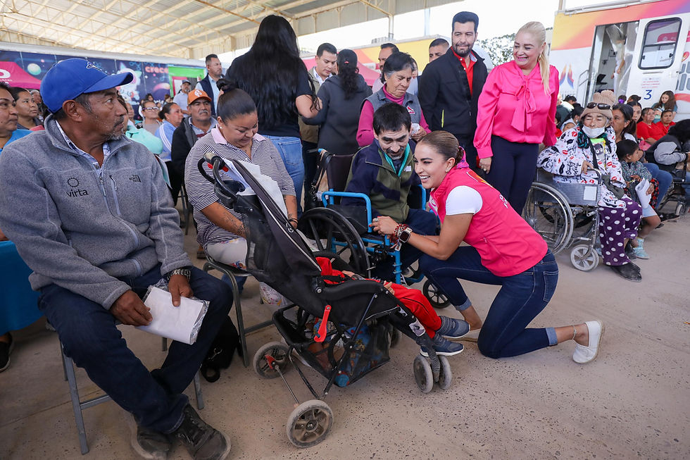 Lleva Marisol Rosso servicios médicos gratuitos y sonrisas a familias de Ceballos