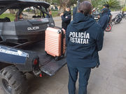 Policías estatales encuentran maleta abandonada en el Paseo de las Alamedas de la ciudad de Durango