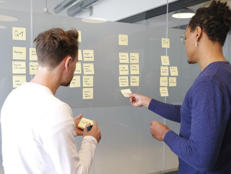 El arte del equilibrio: gestionando tiempo y dinero en tu emprendimiento