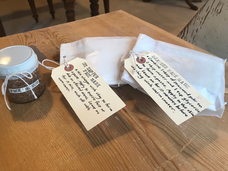 4th Day of Christmas: Gift Guide: Face Scrubs & Masks