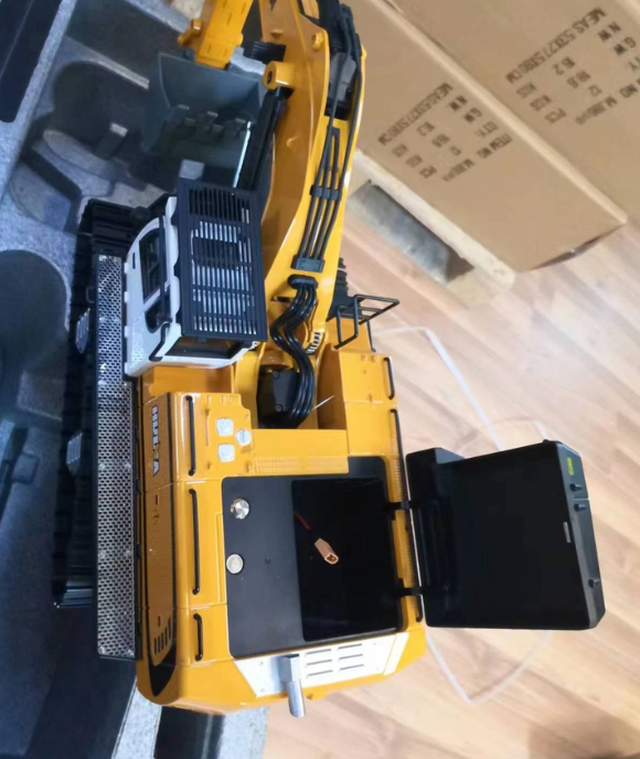 Thumbnail: 1599 - Excavator - 1:14