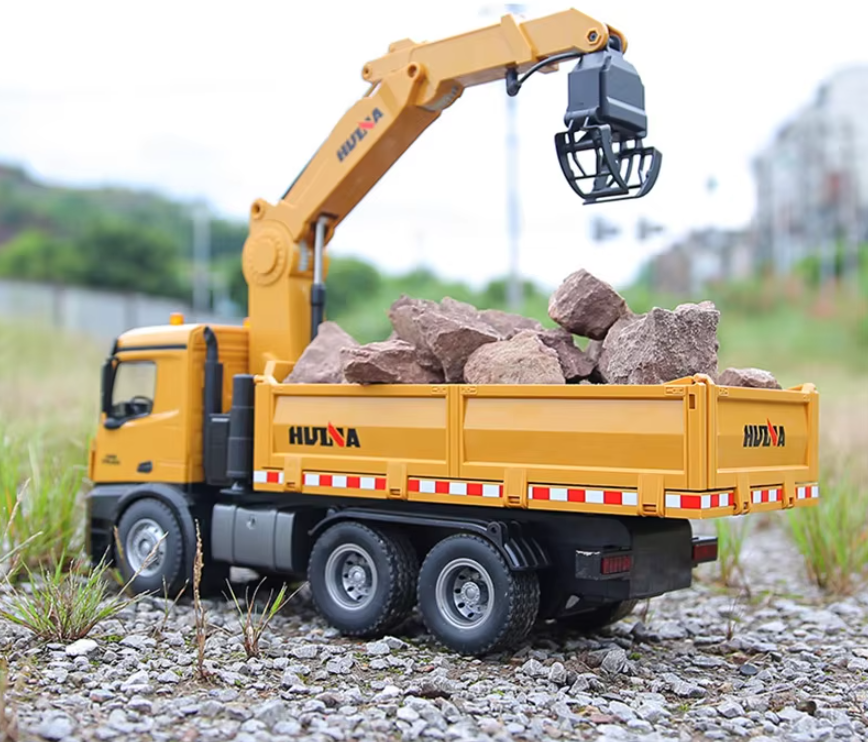 Thumbnail: 1538 - Truck with Timber Grabber - 1:14