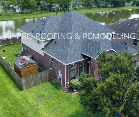 Mr Eduardo´s Roof Construction