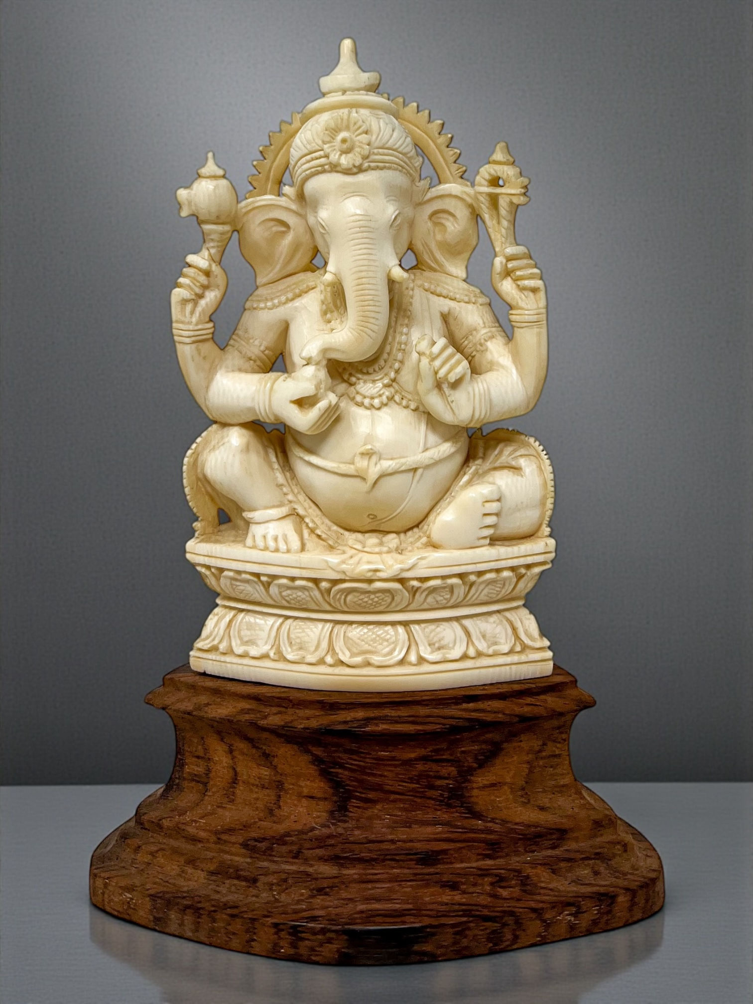 Ganesha Labrada en Marfil 