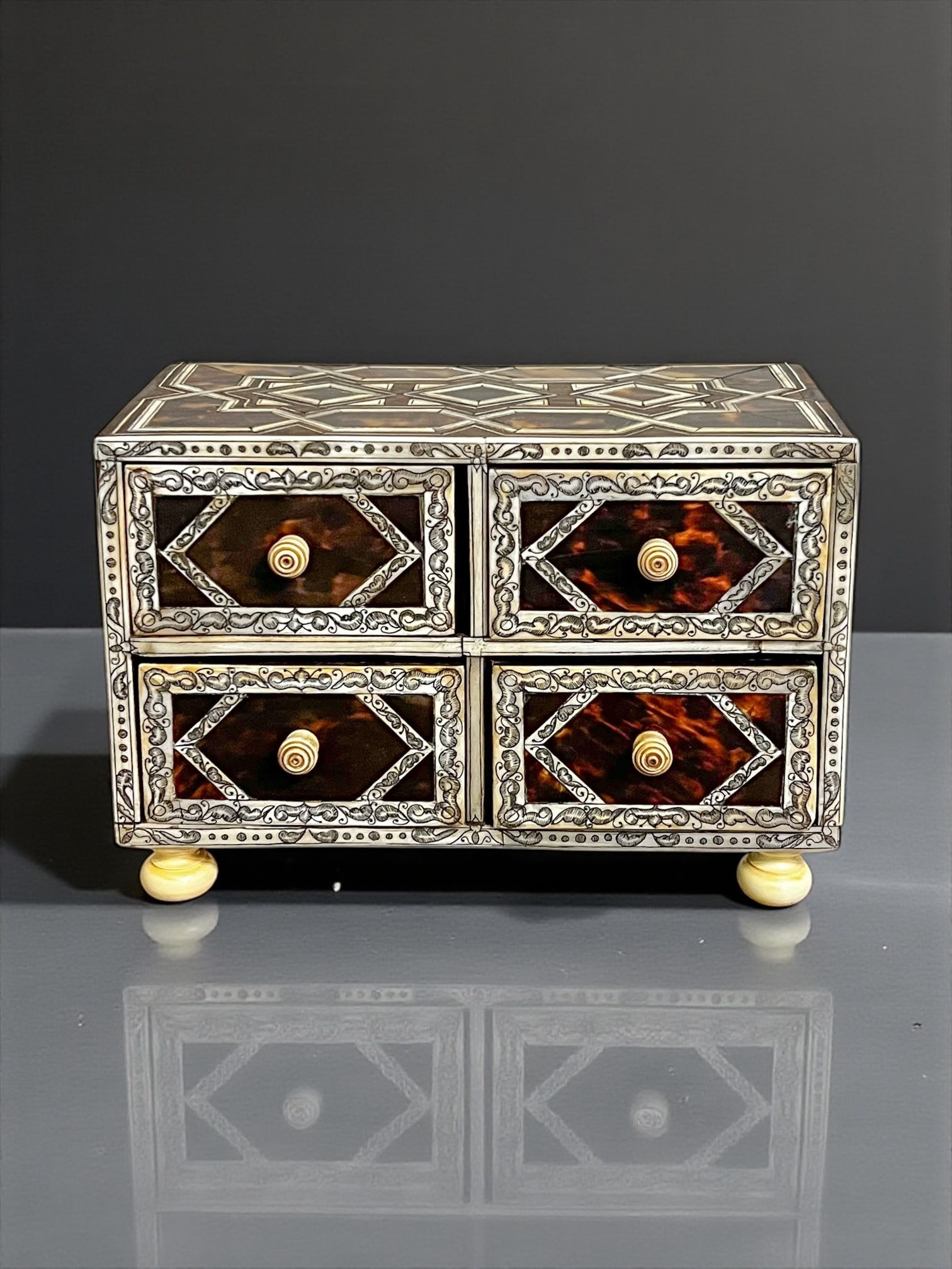 Bargueño Miniatura Estilo Colonial 