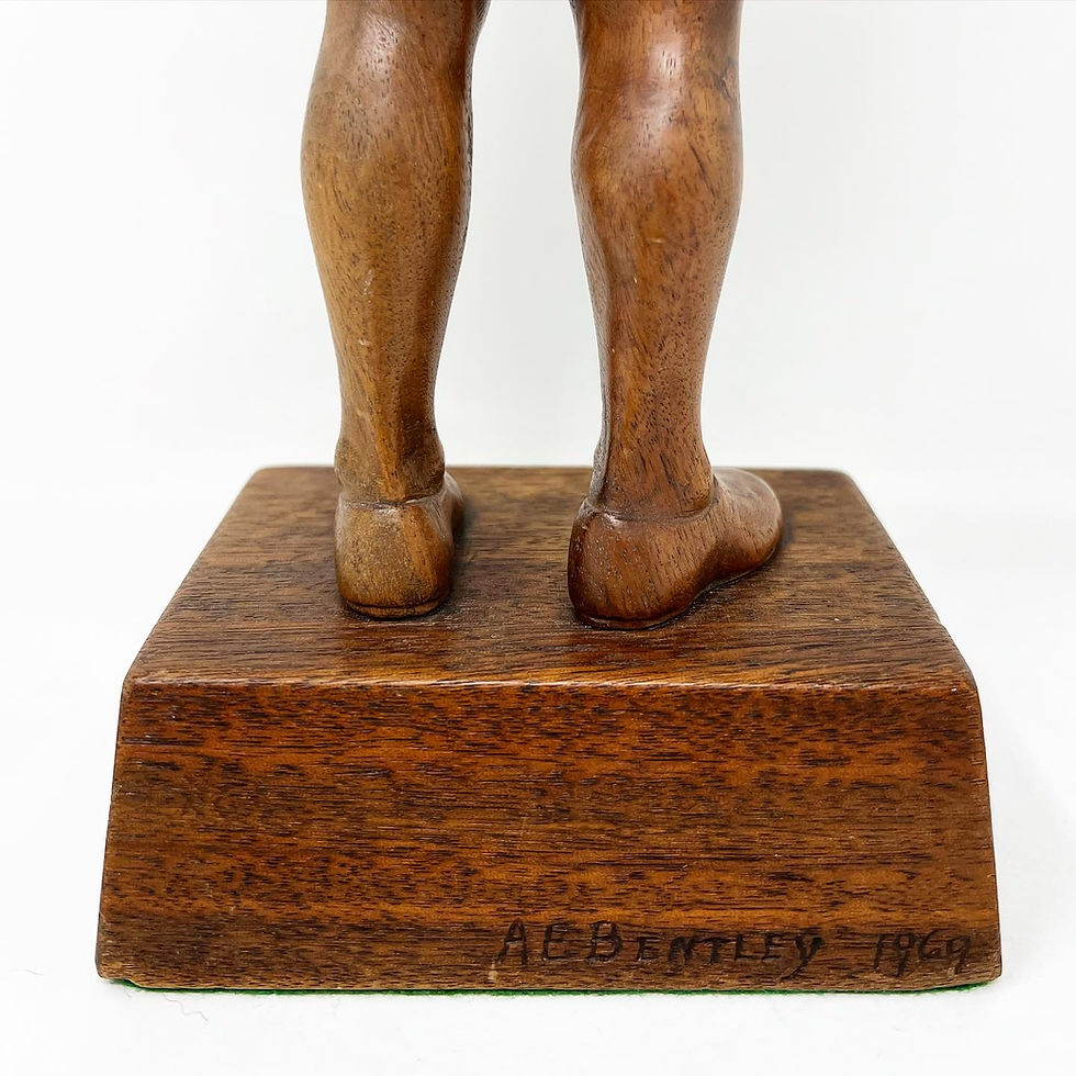 Miniatura: Escultura en Madera de Jim Thorpe 