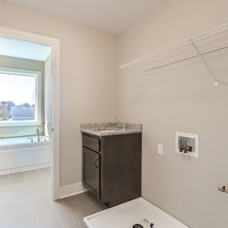 37 2nd Floor Laundry Room.jpg