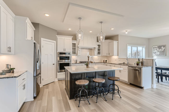 20 Kitchen.jpg