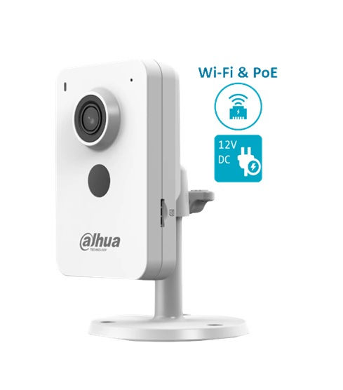 Біла IP камера з написом Dahua, Wi-Fi & PoE, 12V DC. О.К. Відеоспостереження та безпека