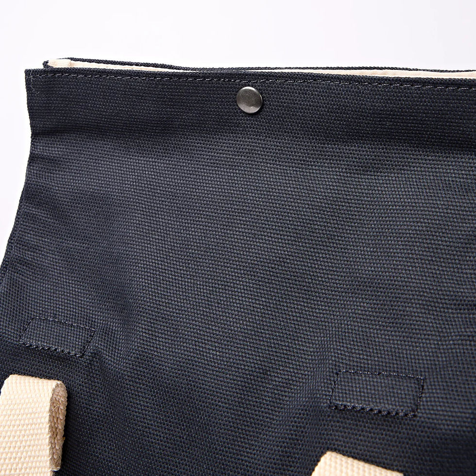 Thumbnail: ROKA London Hampstead lunch bag in Smoke