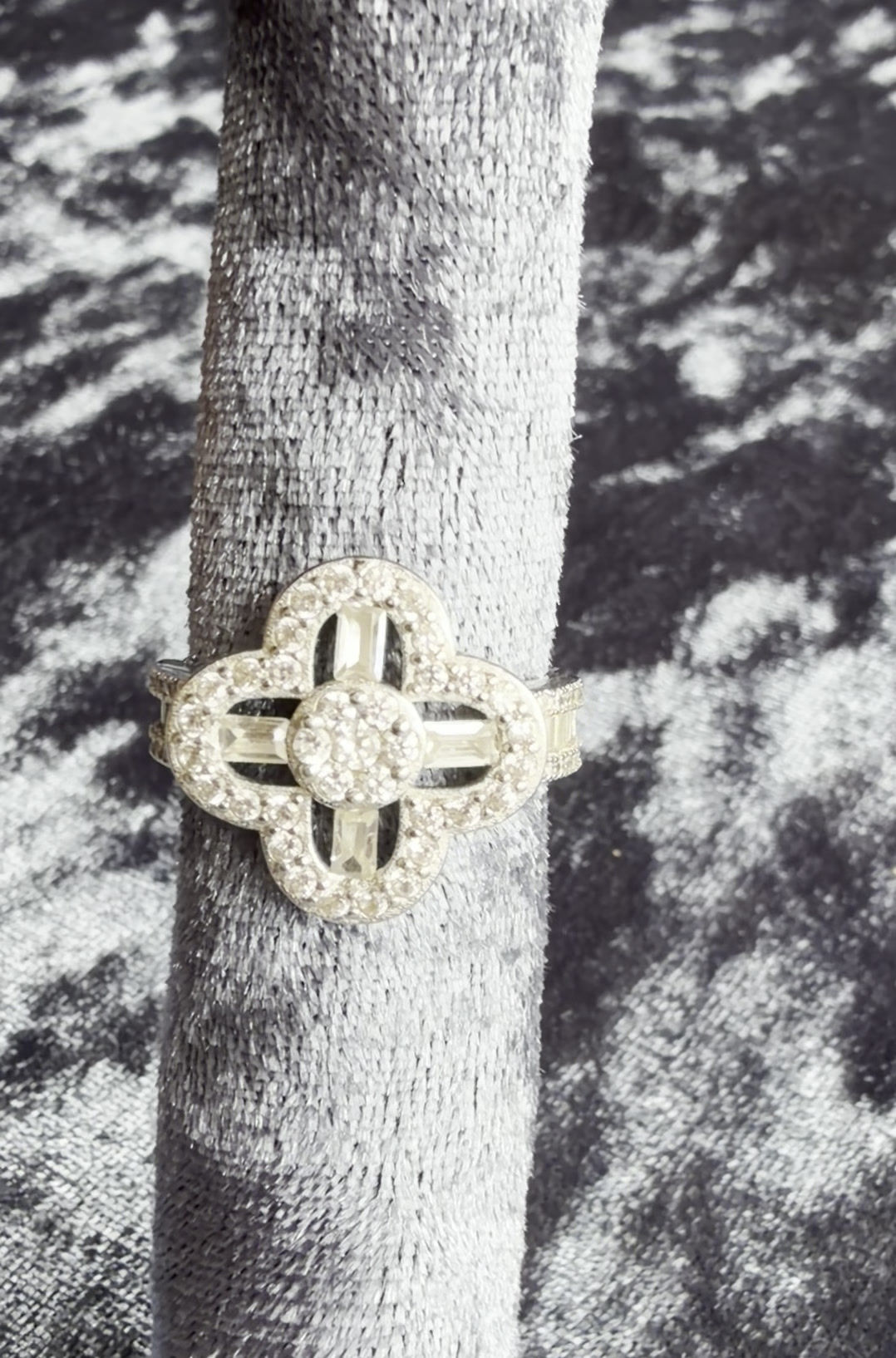 Preloved Sterling Silver CZ Ring
