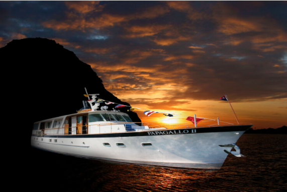 Papagallo Boat Cruise and Wine Pairing