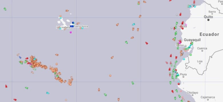chinese vessels Galápagos