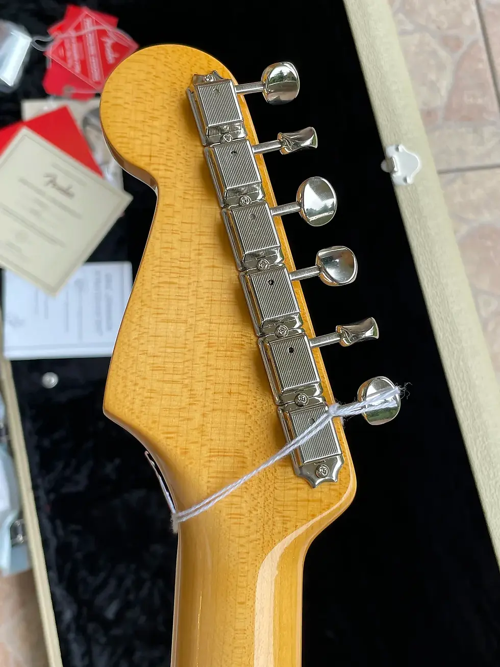 Thumbnail: Guitar photo