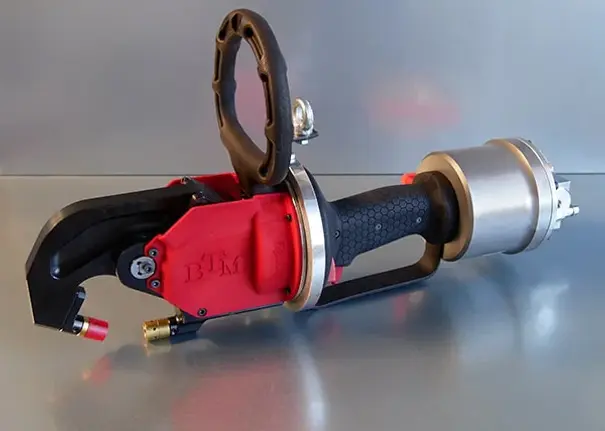 Clinching tool