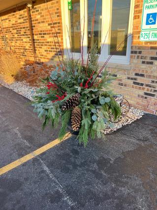 Bokay Flowers Florist in Frankfort, IL. An established florist group offering seasonal, high-grade floral arrangements. We have flower subscriptions, outdoor planter garden designs, event centerpieces, and other professional floral services. Find BoKAY Flowers pre-made arrangements in our floral cooler inside 1N Décor in Downtown Frankfort.