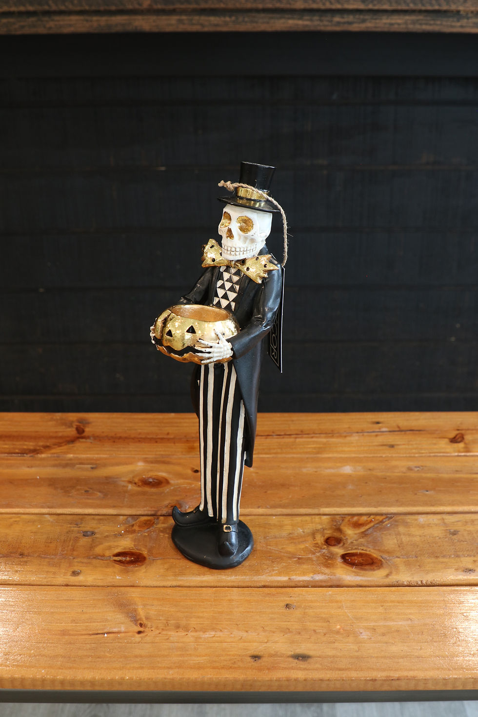 Thumbnail: Gold Skeleton